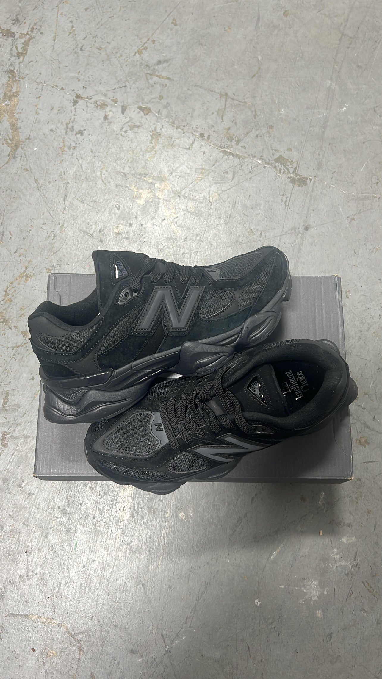 New Balance 9060 Triple Black