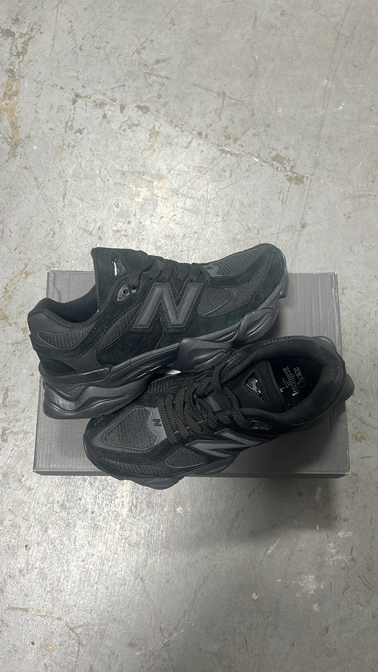 New Balance 9060 Triple Black