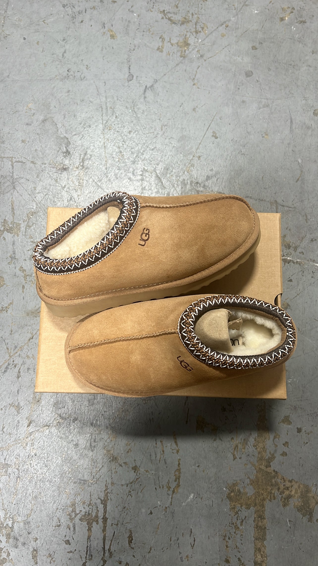 Ugg Tazman Slippers Chestnut